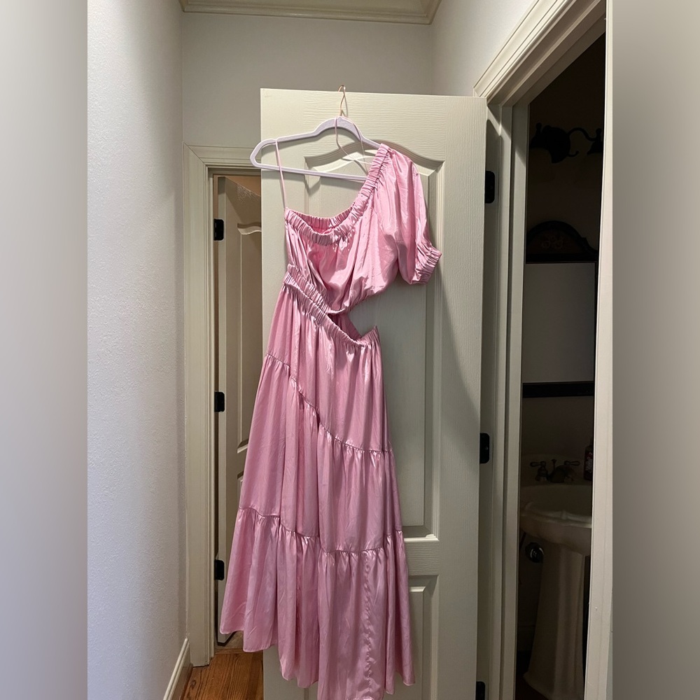 Moon River NWT pink one shoulder cut out midi-dress - Picture 3 of 6